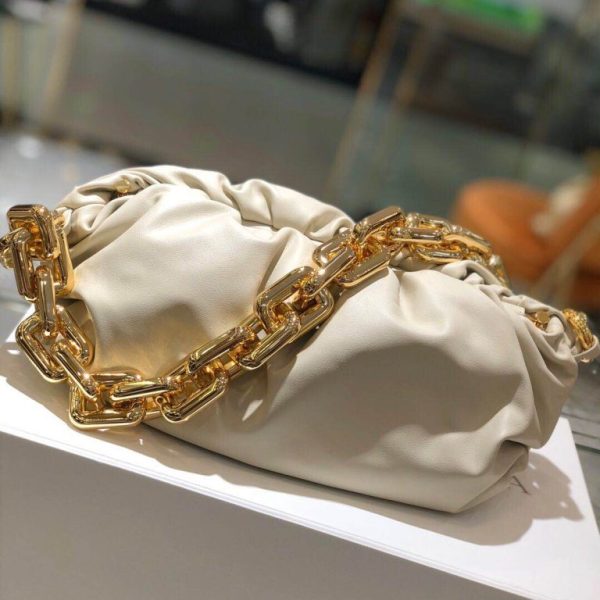 Bottega Veneta White The Chain Pouch Leather Shoulder Bag - Image 3