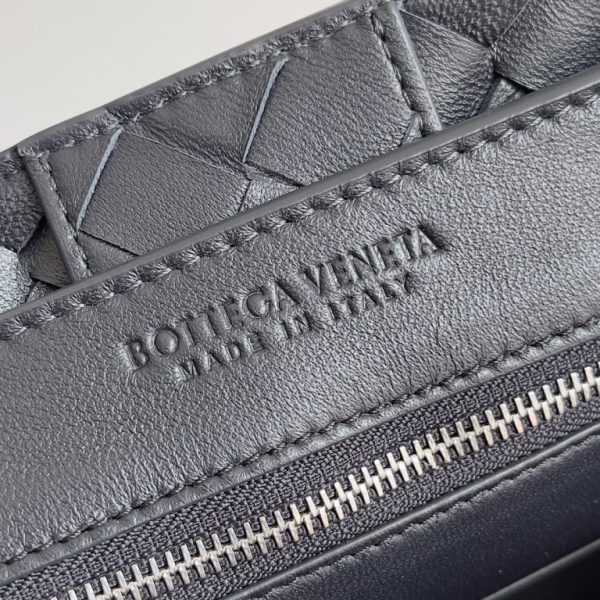 Bottega Veneta Medium Andiamo 743572 Black - Image 9