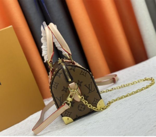 Louis Vuitton Monogram Canvas Cruise 2025 Speedy 20 Trunk Bag In Natural - Image 9