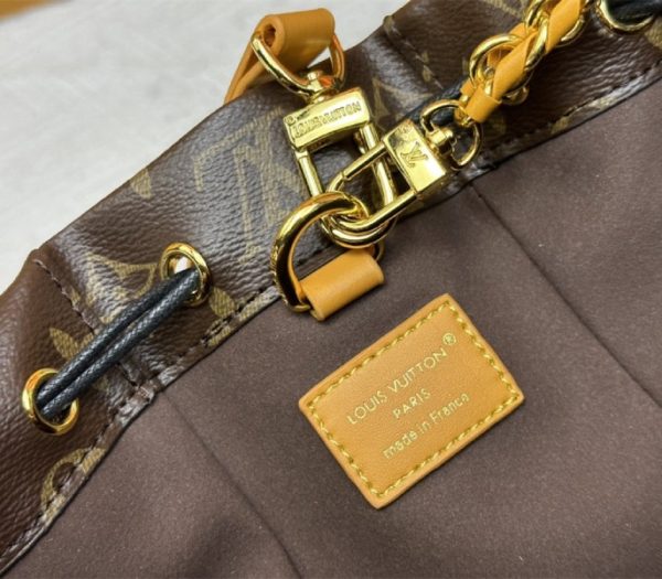 LV Monogram Canvas Noe Trunk PM - Image 5