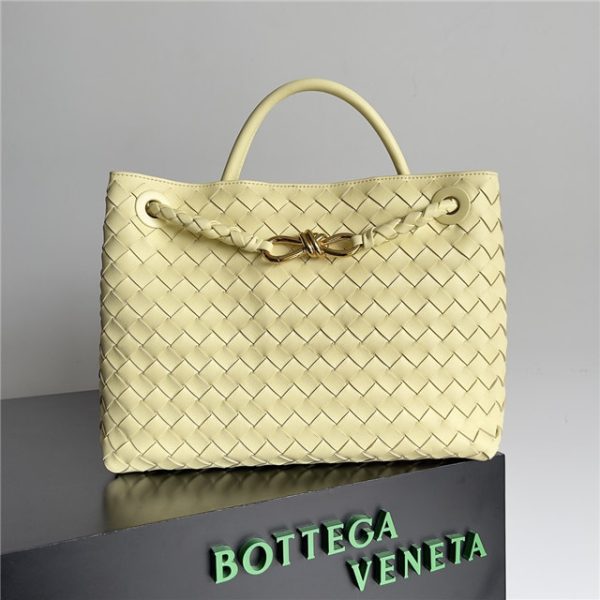 Bottega Veneta Medium Andiamo 766016 Camomile